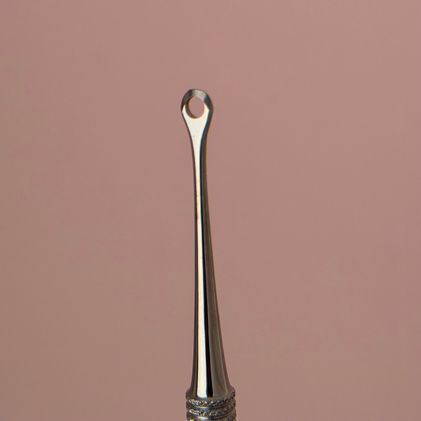 Eyelet & Blade